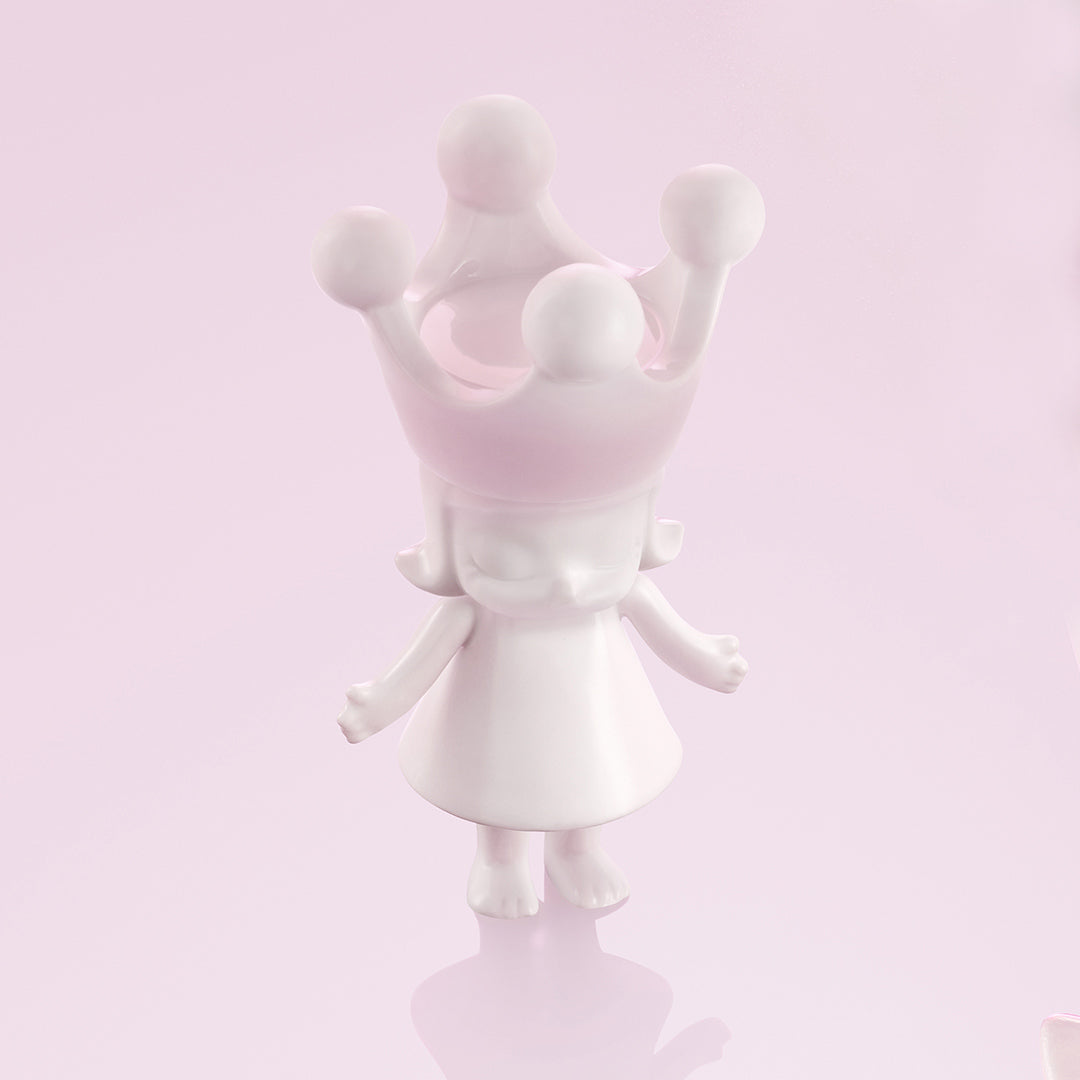 MEGA ROYAL MOLLY 100% Rouge·china 約10cm - メルカリ