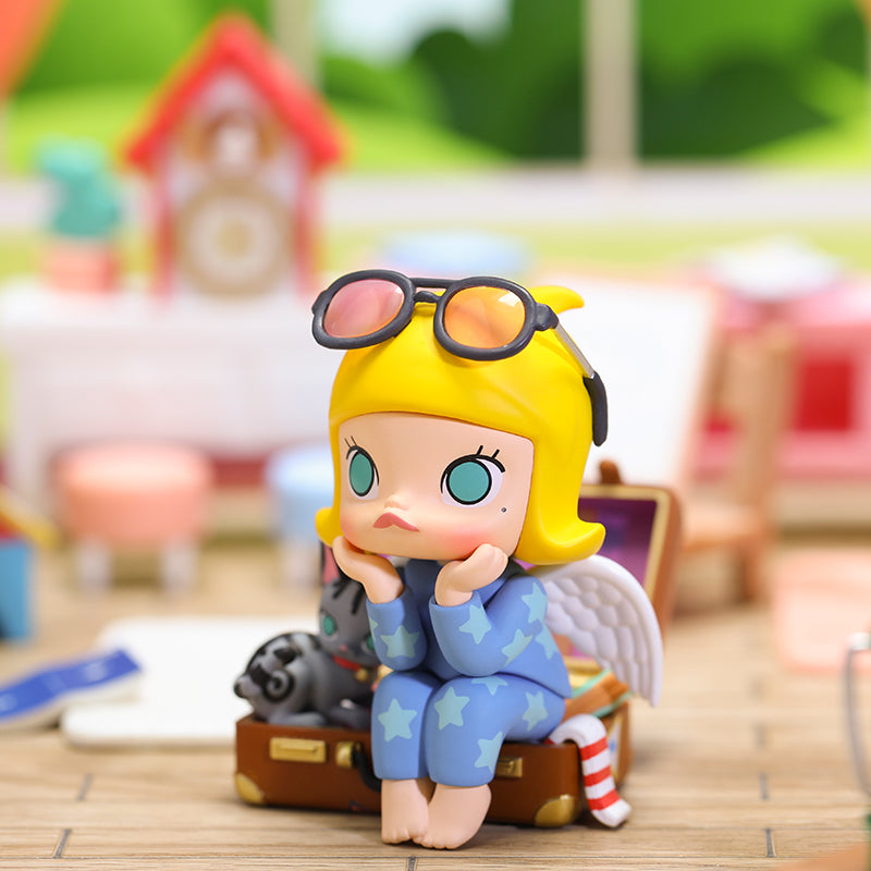 POP MART MOLLY Keen On Travelling 100% Figurine – POP MART AUSTRALIA